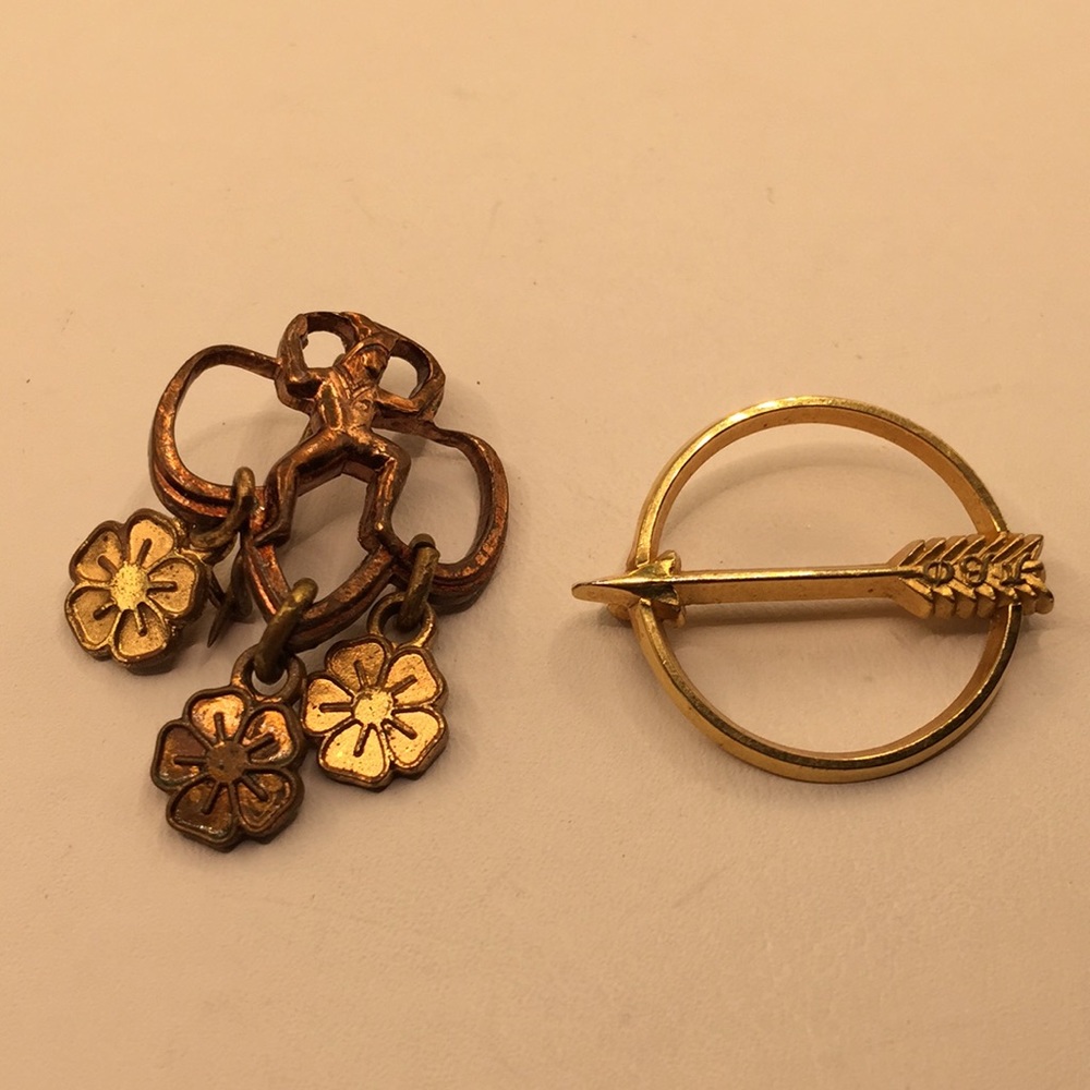Vintage Brownie GSA C-clasp and arrow brooches